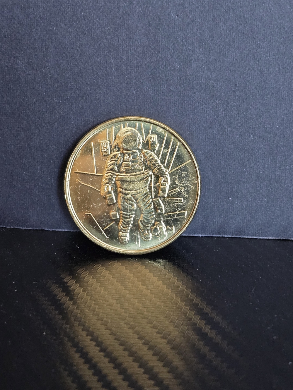 Space Center Houston Astronaut Souvenir Gold Tone Coin Do Something Amazing